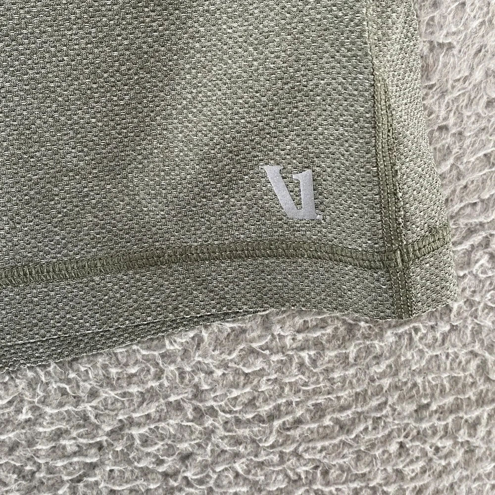 Vuori Grandview Tech Shirt Mens XL Green Mesh Lightweight‎ Gym Workout Tee